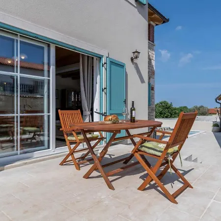 Villa Moderne Istrische Steinvilla - 4 Sterne Mit Privatem, Beheizbaren Pool & Meerblick *