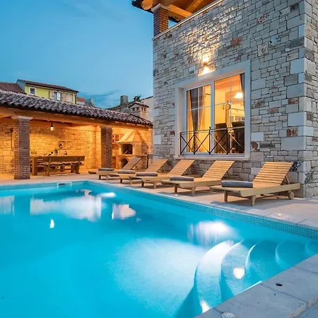 Moderne Istrische Steinvilla - 4 Sterne Mit Privatem, Beheizbaren Pool & Meerblick Villa