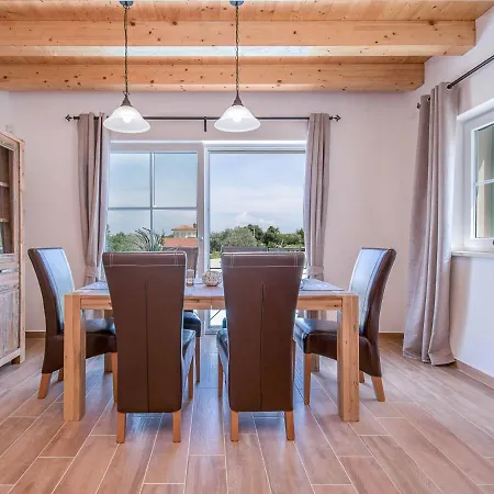 Moderne Istrische Steinvilla - 4 Sterne Mit Privatem, Beheizbaren Pool & Meerblick