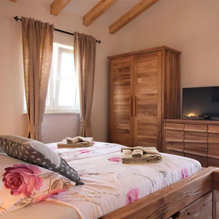 Moderne Istrische Steinvilla - 4 Sterne Mit Privatem, Beheizbaren Pool & Meerblick Kavran
